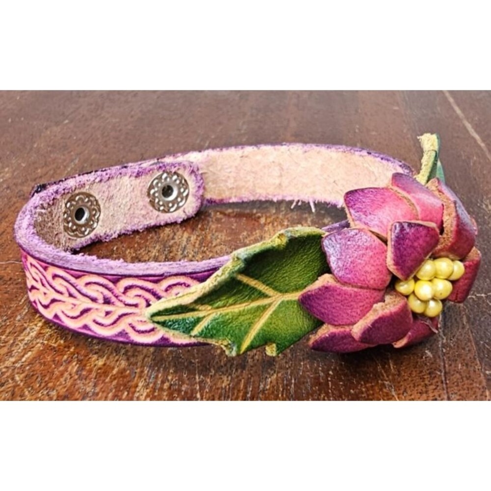 GORGEOUS Pink Green Purple Yellow Leather Snap Close Bracelet - Picture 4 of 4